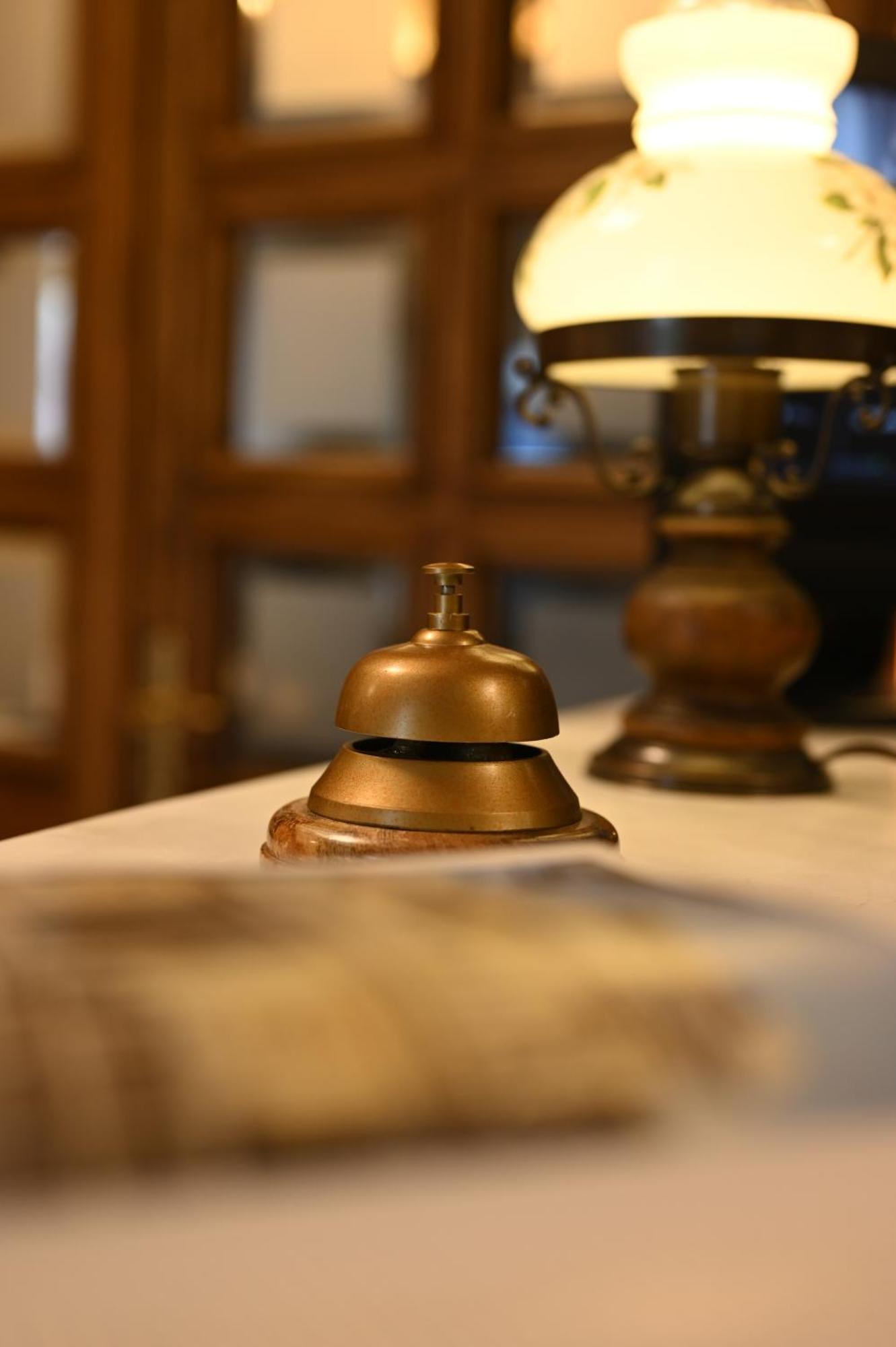 Niche Boutique Hotel Тирана Экстерьер фото